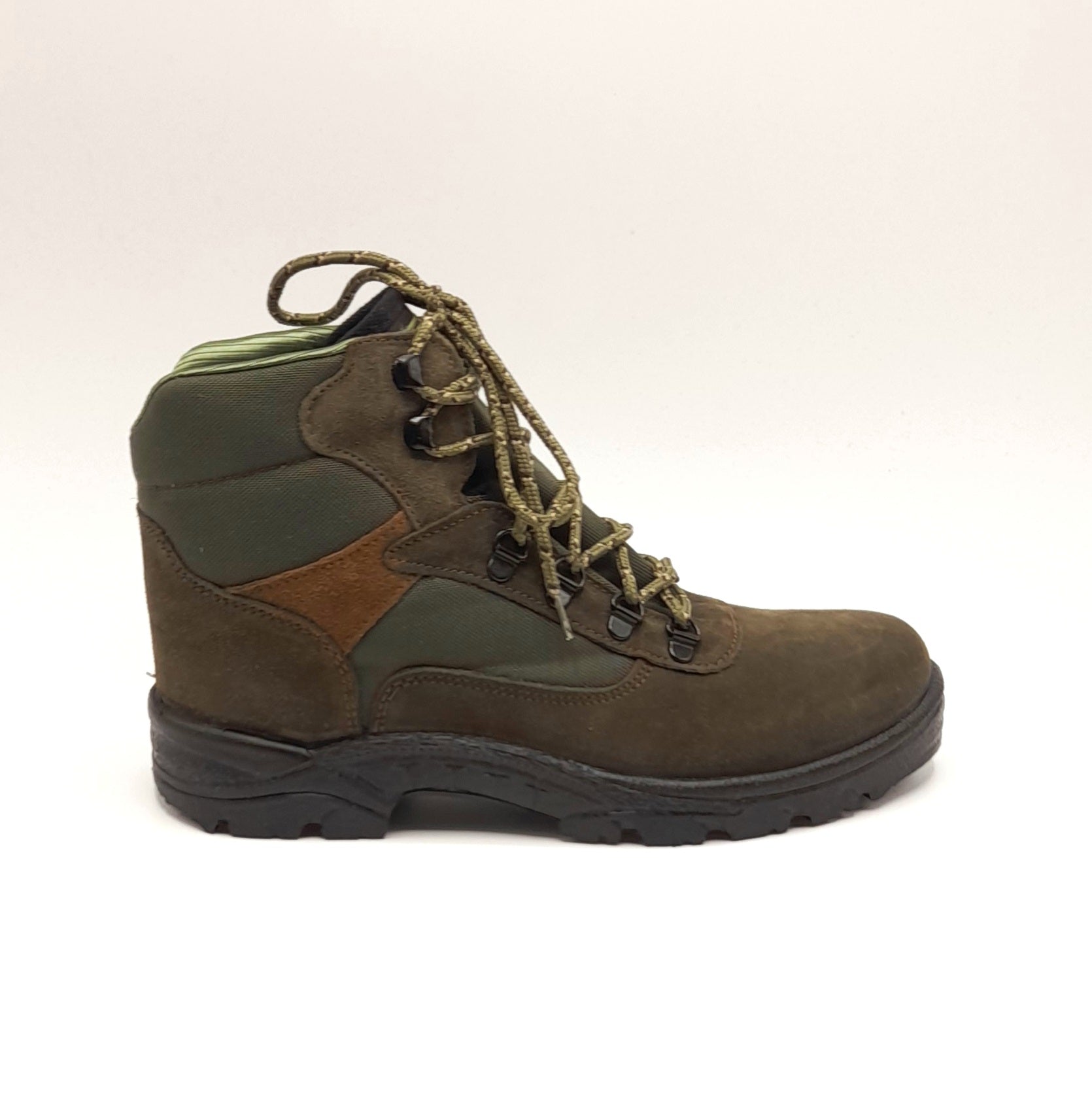 botas-trekking-736mck-1.jpg